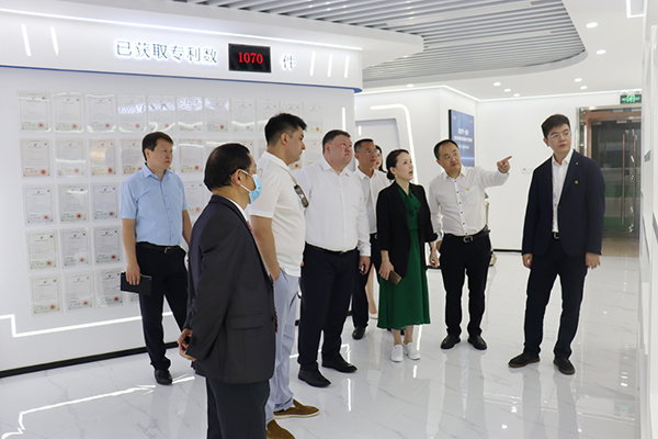 吉尔吉斯斯坦玛纳斯国际机场集团公司、吉尔吉斯邮政股份有限公司到访乐动(中国)ledong·官方网页版,