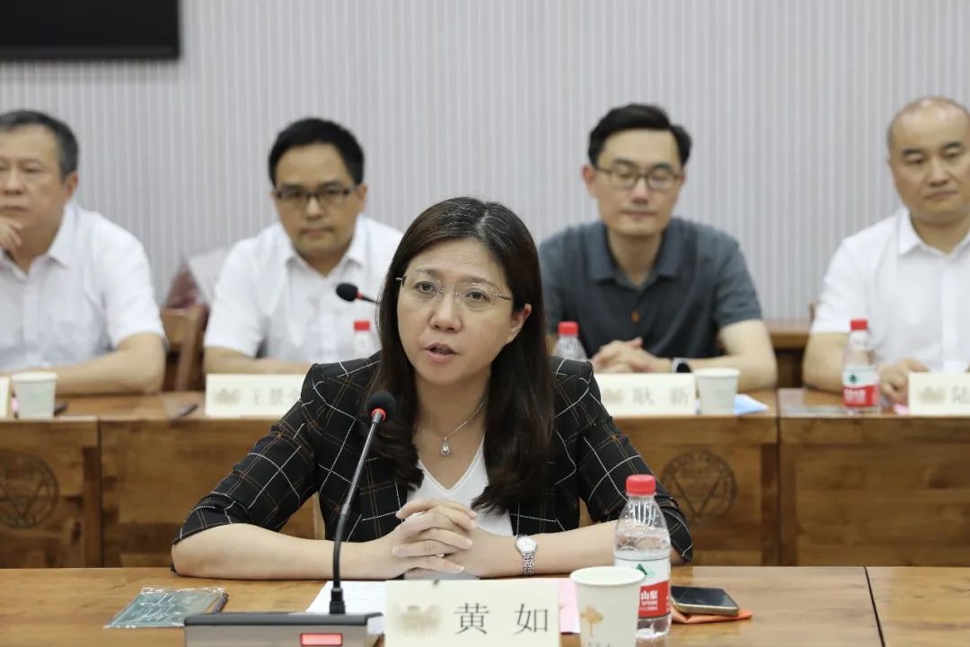 乐动(中国)ledong·官方网页版,与东南大学签订产学研战略合作协议，瞿磊获颁“东南大学至善教育贡献奖”