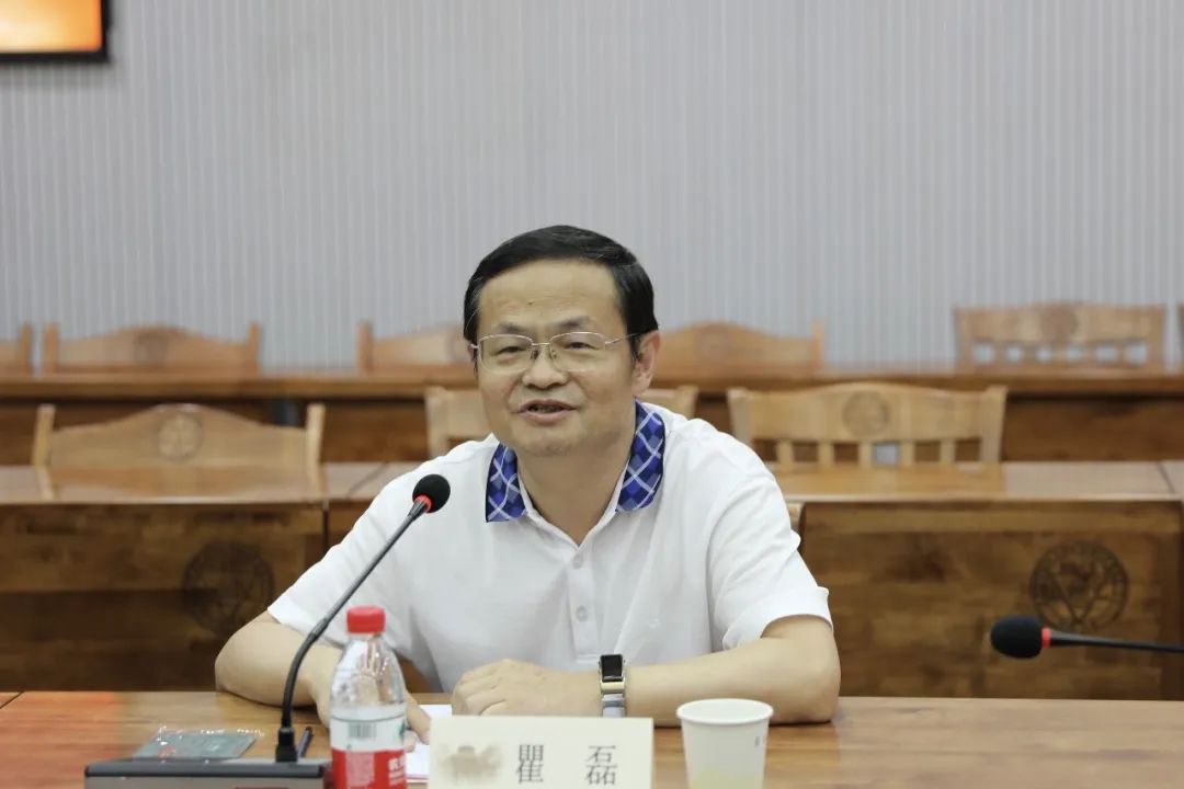 乐动(中国)ledong·官方网页版,与东南大学签订产学研战略合作协议，瞿磊获颁“东南大学至善教育贡献奖”